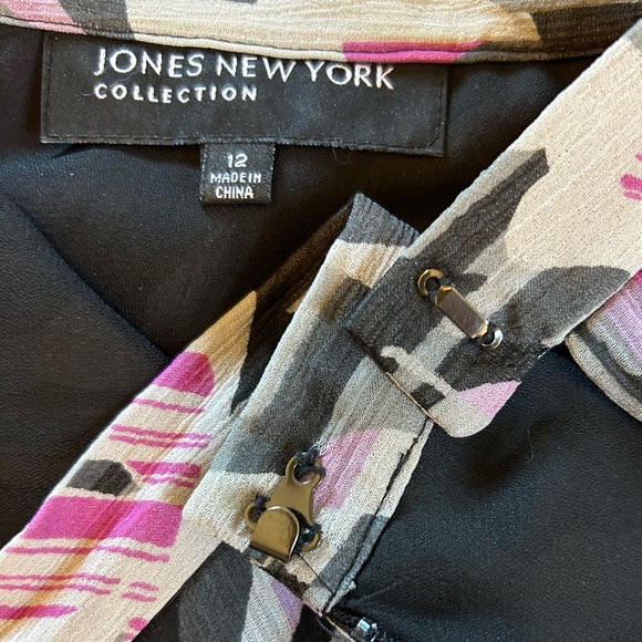 Jones New York Beautiful Silk Skirt fully lined. size 12 - Picture 7 of 10